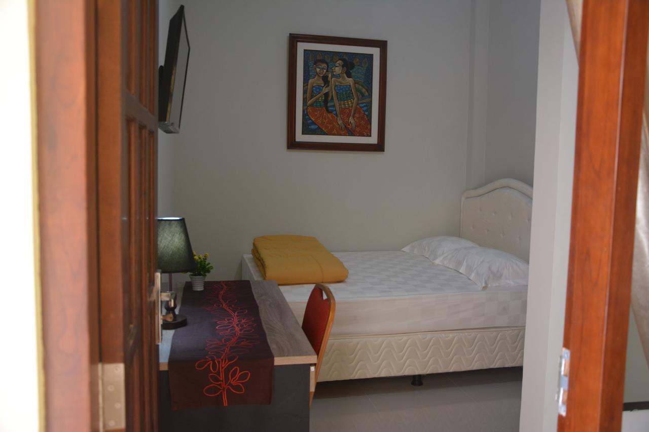 Puri Sagopi Guest House Maguwo Exterior photo