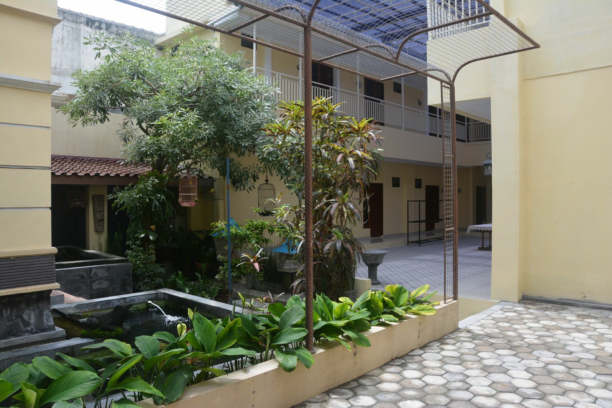Puri Sagopi Guest House Maguwo Exterior photo